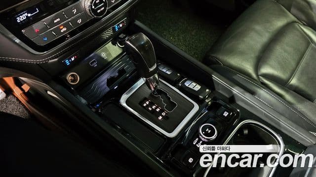 2017 SsangYong G4 렉스턴 — миниатюра 10