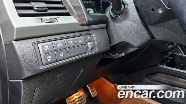 2017 SsangYong G4 렉스턴 — миниатюра 5