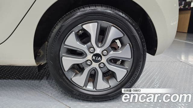 2015 Kia (Киа) The New Morning — миниатюра 9