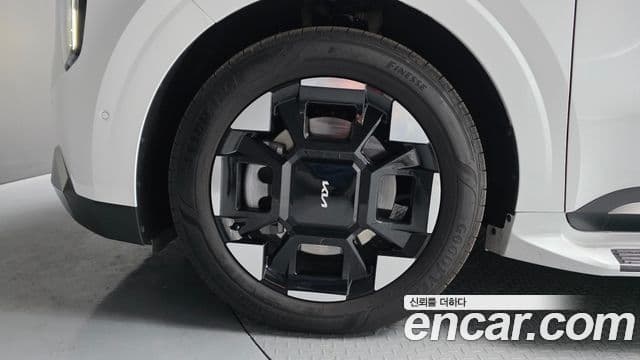 2025 Kia (Киа) The New Carnival 4th Gen — миниатюра 7
