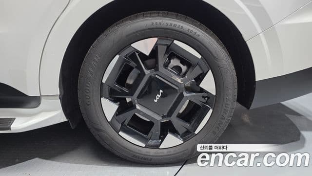 2025 Kia (Киа) The New Carnival 4th Gen — миниатюра 9