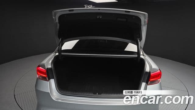 2016 Kia (Киа) K5 2nd Gen — миниатюра 9