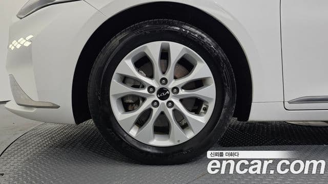 2023 Kia (Киа) K8 — миниатюра 9