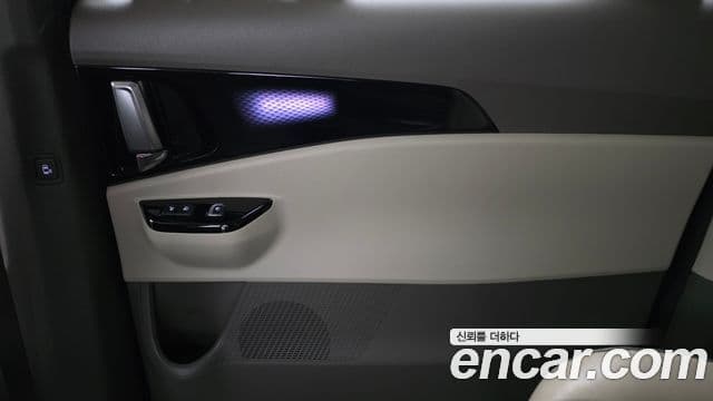 2023 Kia (Киа) Carnival 4th Gen — миниатюра 4
