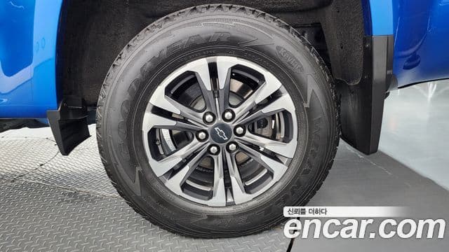 2021 Chevrolet 리얼 뉴 콜로라도 — миниатюра 3