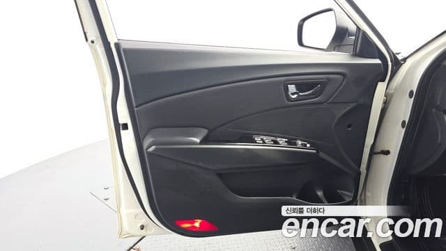 2016 SsangYong Tivoli Air — миниатюра 4