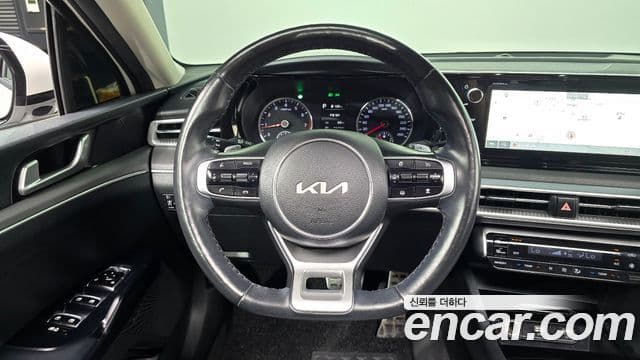 2021 Kia (Киа) K5 3rd Gen — миниатюра 6