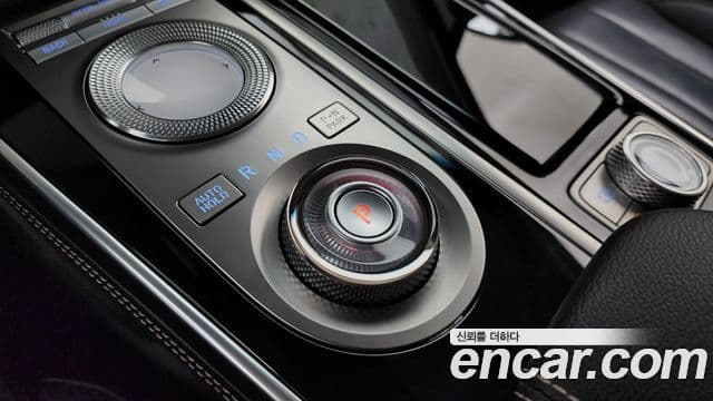 2021 Genesis GV80 — миниатюра 10