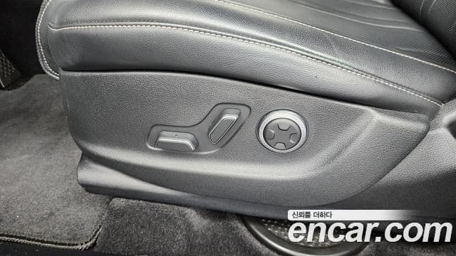 2021 Genesis GV80 — миниатюра 8