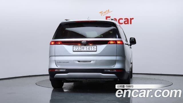 2021 Kia (Киа) Carnival 4th Gen — миниатюра 2