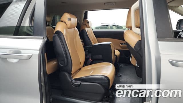 2021 Kia (Киа) Carnival 4th Gen — миниатюра 8