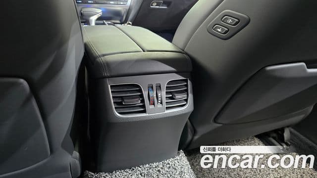 2017 Genesis G80 — миниатюра 7