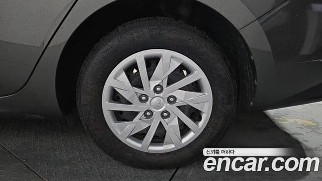 2020 Hyundai (Хёндэ) Avante (CN7) — миниатюра 9