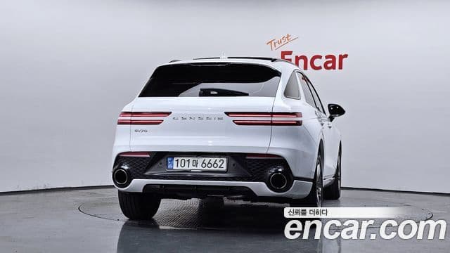 2021 Genesis GV70 — миниатюра 4