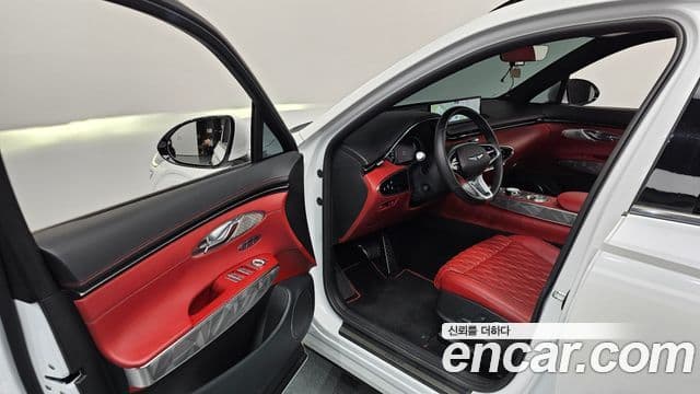 2021 Genesis GV70 — миниатюра 9