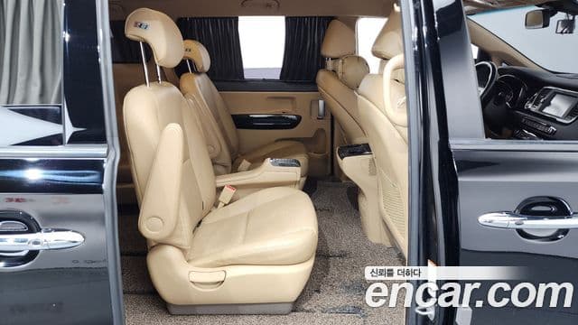 2018 Kia (Киа) The New Carnival — миниатюра 10