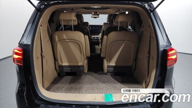 2018 Kia (Киа) The New Carnival — миниатюра 9