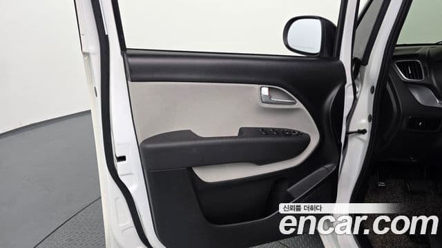 2021 Kia (Киа) The New Ray — миниатюра 3