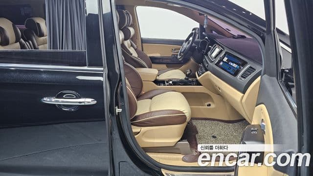 2015 Kia (Киа) All New Carnival — миниатюра 5