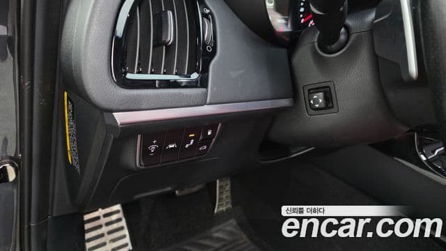 2017 Kia (Киа) 스팅어 — миниатюра 5