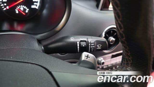 2017 Kia (Киа) 스팅어 — миниатюра 8
