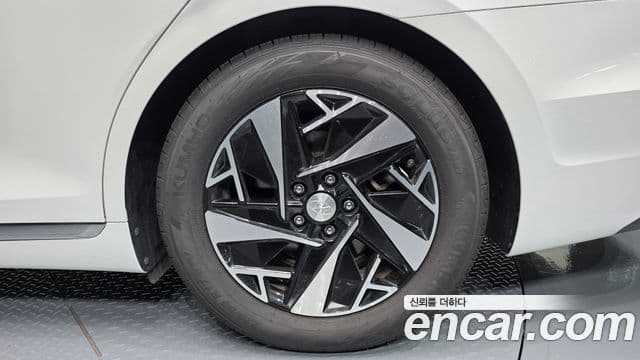 2020 Hyundai (Хёндэ) The New Grandeur IG Hybrid — миниатюра 8
