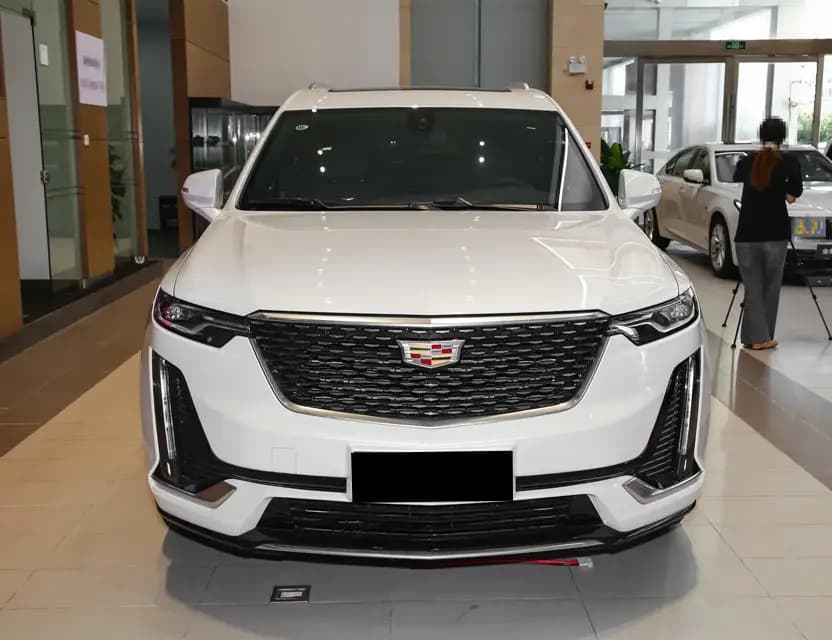 2023 Cadillac XT6 Luxury